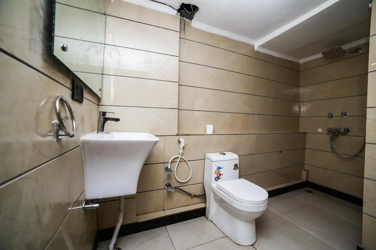 Oyo 26589 Hotel Royal Town New Delhi
