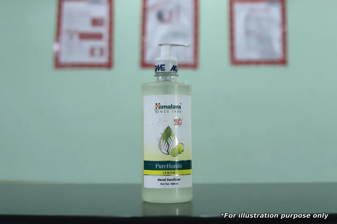Oyo 26589 Hotel Royal Town New Delhi