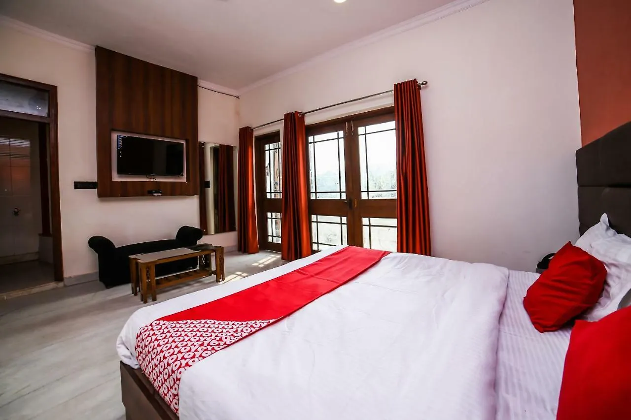 ***  Oyo 26589 Hotel Royal Town New Delhi India
