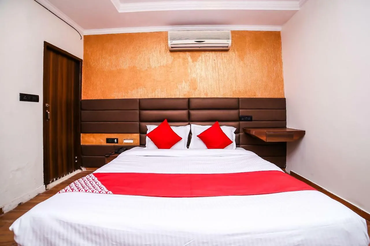 Oyo 26589 Hotel Royal Town New Delhi India